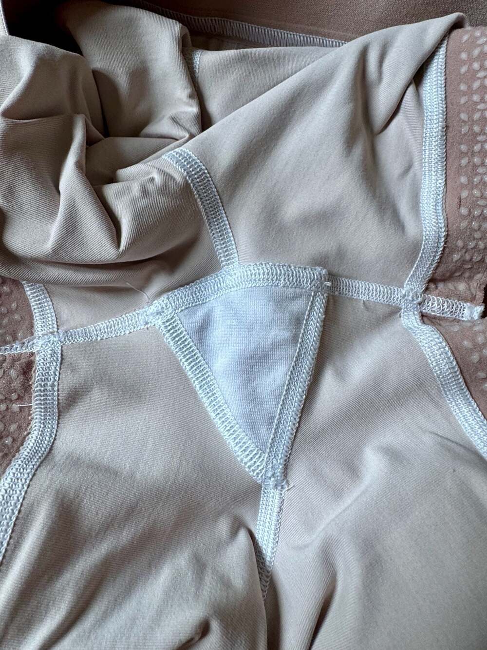 Lululemon Morning Match Short 3.5" Size 8 (RARE ITEM ESP IN THIS COLOR) - Picture 9 of 14